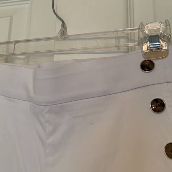 89th & MADISON White Pullon Bermuda Shorts Size Small **NEW** - Picture 3 of 6